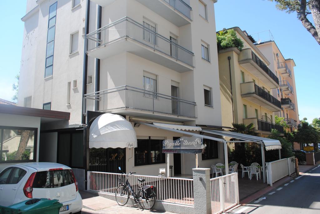 Hotel Pigalle Rimini Exterior photo