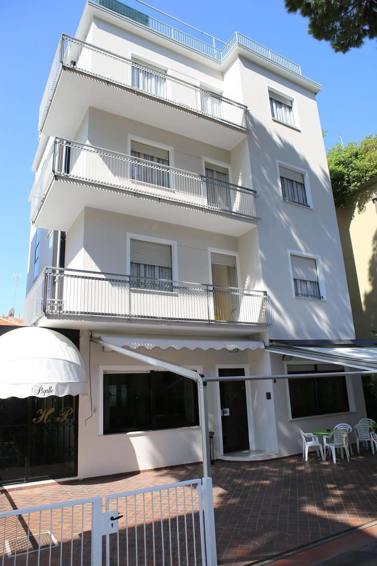 Hotel Pigalle Rimini Exterior photo